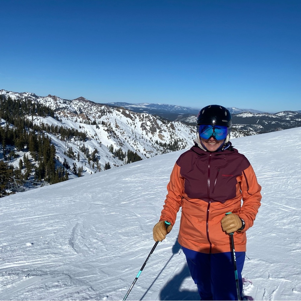 Meet your Posher, Claudia